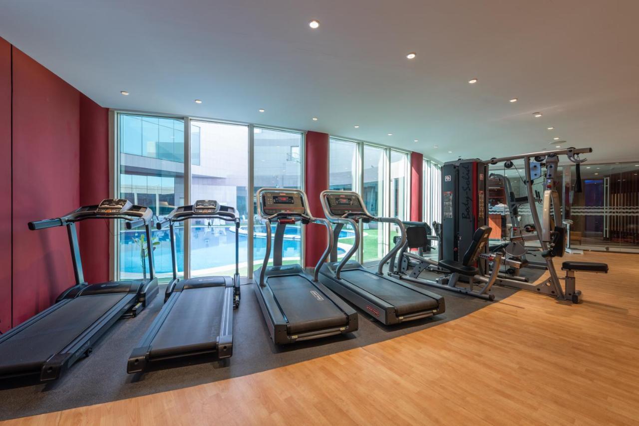 Ramada Hotel & Suites By Wyndham Al Qassim Al Bukayriah Εξωτερικό φωτογραφία The gym at the hotel